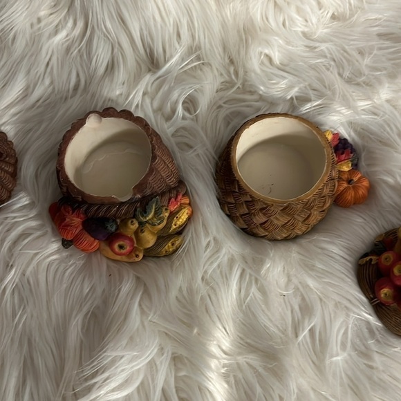 Vintage set of 2 HOMCO Thanksgiving trinket bear boxes. - Picture 4 of 6
